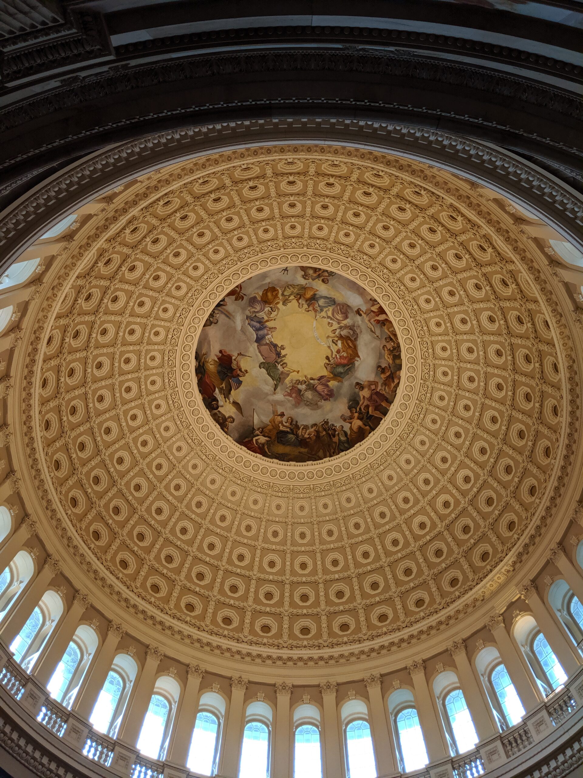 US Capitol rotunda from inside looking up